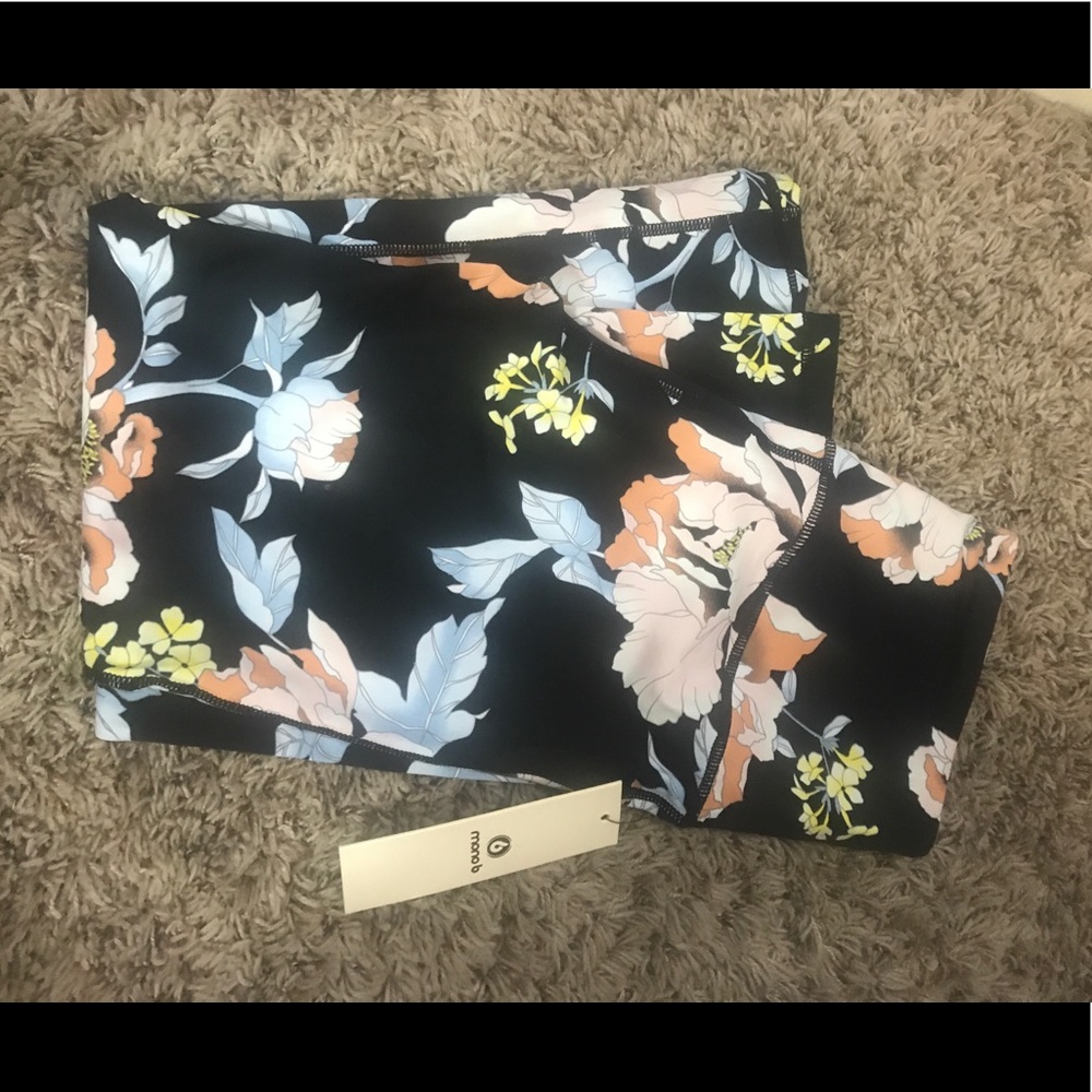 Mono B leggings
